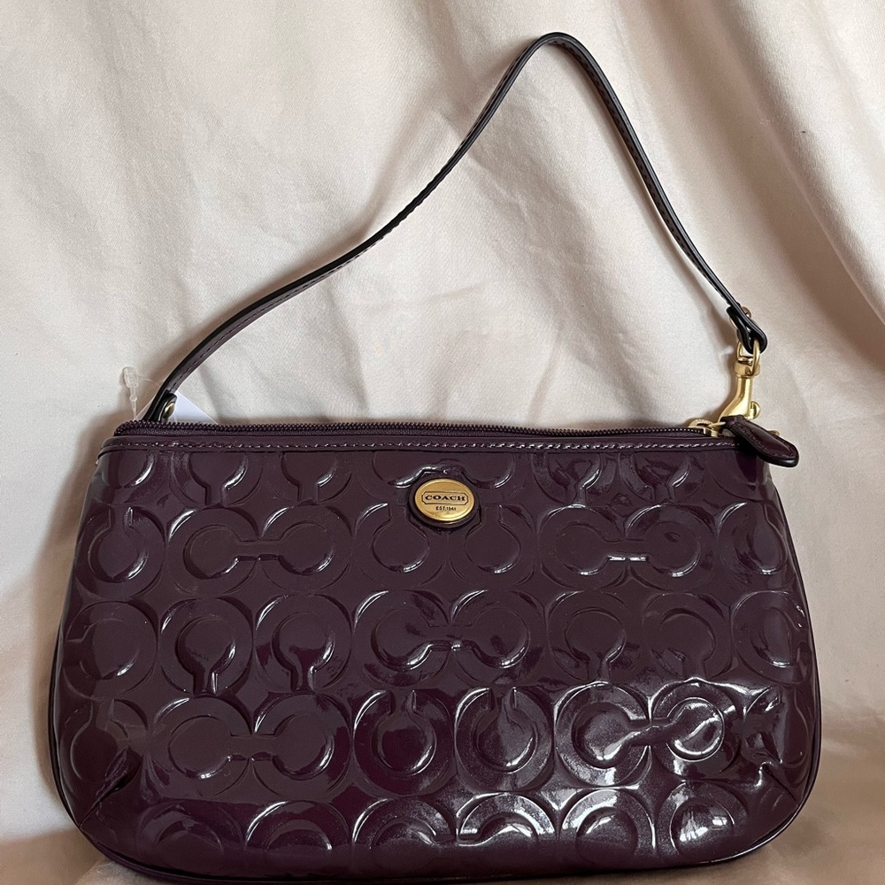 NWT Coach Patent Large Wristlet